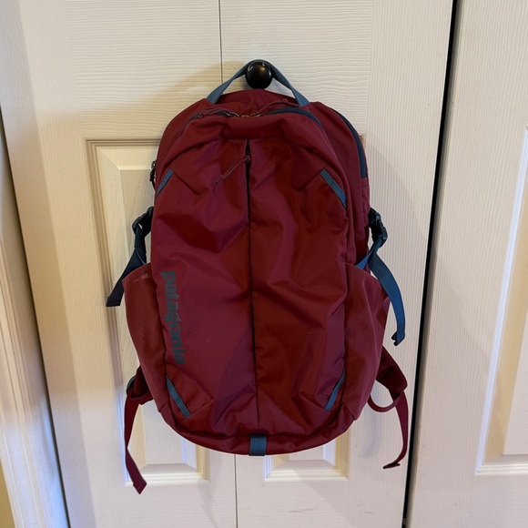 Patagonia Refugio Daypack 26L - Picture 1 of 7